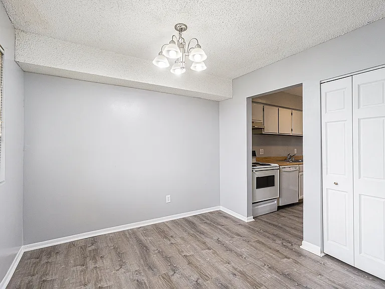 5965 Briarcliff Ln — Photo 7