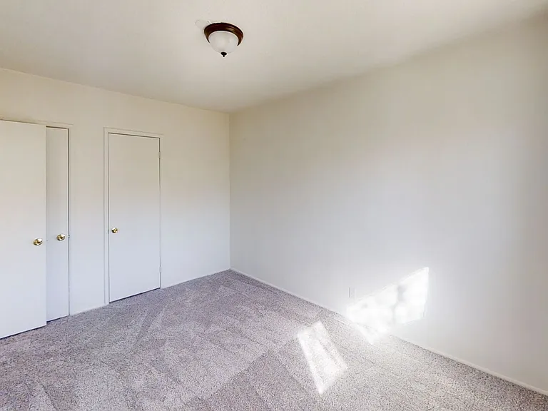876 Wellwood Ave — Photo 7