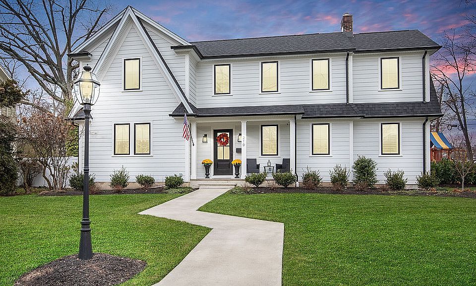 1st image of 210 Midwood Pl