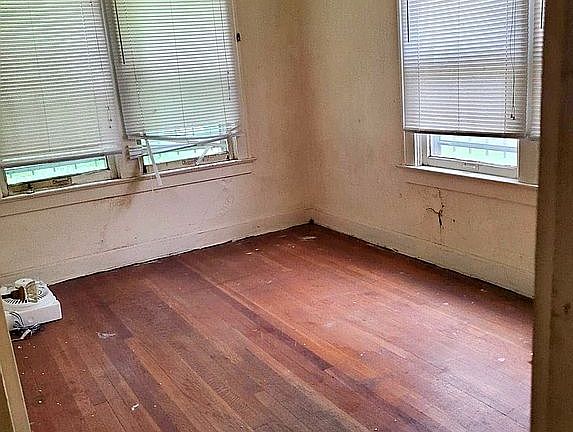 2nd image of 4520 S Benton Ave