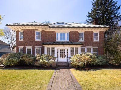 87 Crowninshield Rd, Brookline, MA, 02446