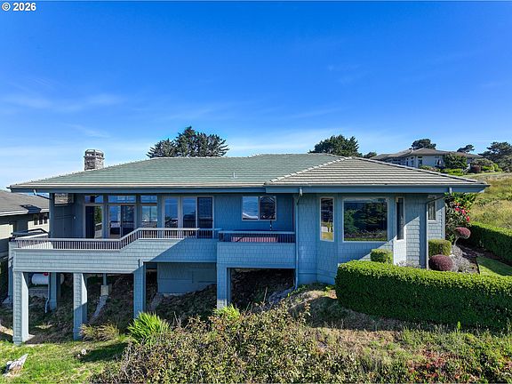 3rd image of 96453 Shorewood Trl