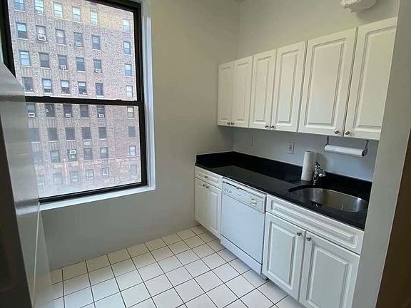 2nd image of 401 W End Ave #4DA
