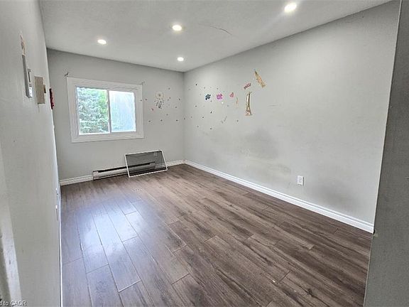 5th image of 1600 Culver Dr #20