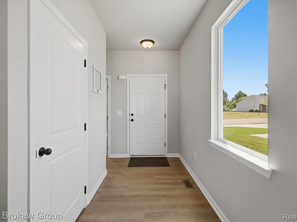 1433 Lincoln St, photo 6