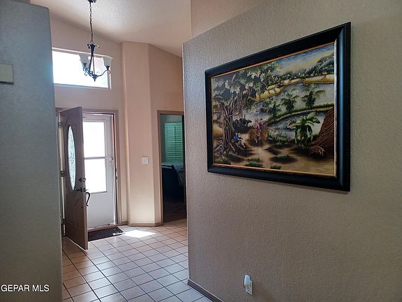 3rd image of 2113 Sun Country Dr