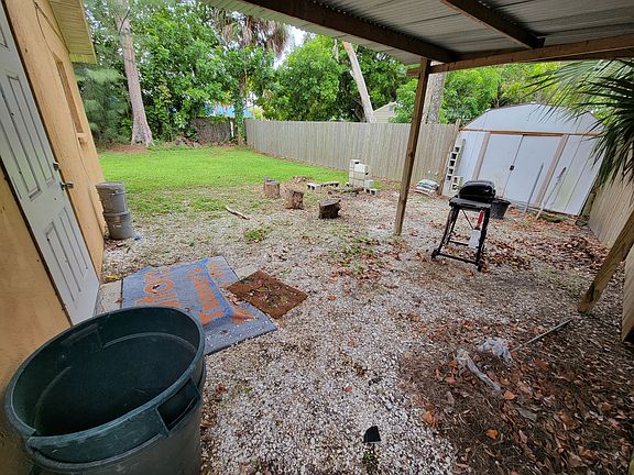 3rd image of 1408A 54th Avenue Dr W