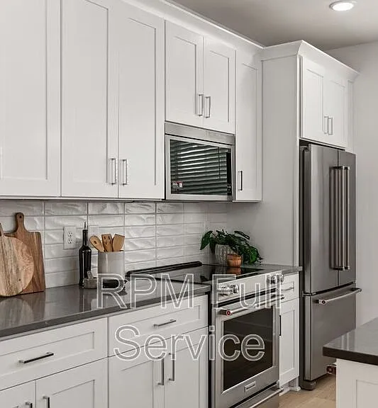 700 N Dupont Ave #228 — Photo 10