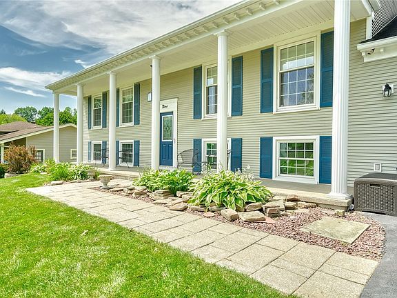 4th image of 9 Tall Acres Dr
