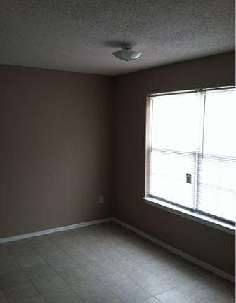 2nd image of 508 Wharf Ct