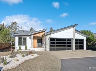 124 Polaris Blvd SW, Ocean Shores, WA 98569