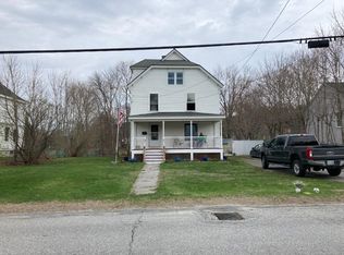 37 Oak St, Newport, NH 03773
