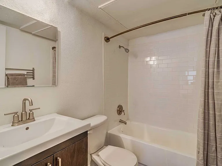 Cascade Apartments — Photo 33