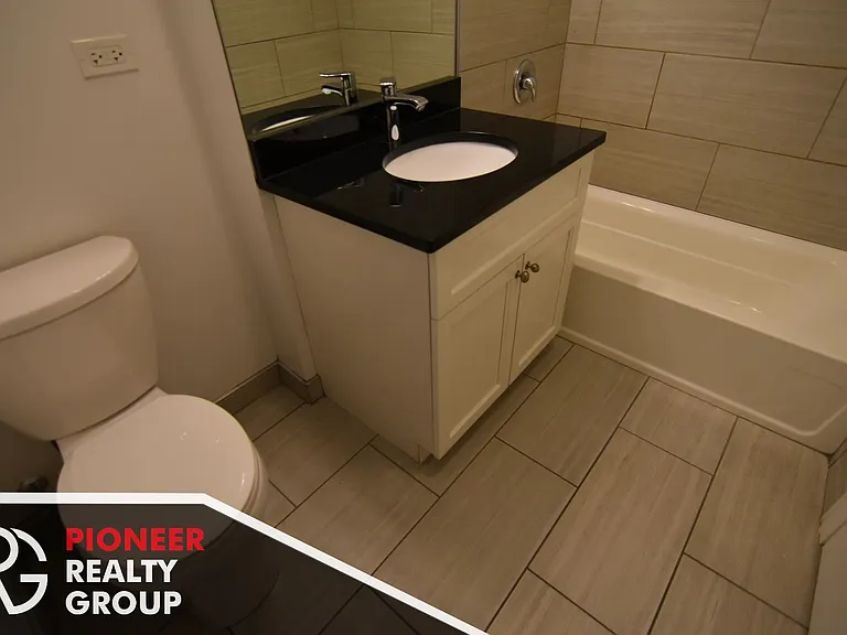 802 W Belmont Ave #3E — Photo 2