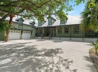 20732 Charing Cross Cir, Estero, FL 33928