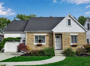 19 Pleasant St, Cheektowaga, NY 14225