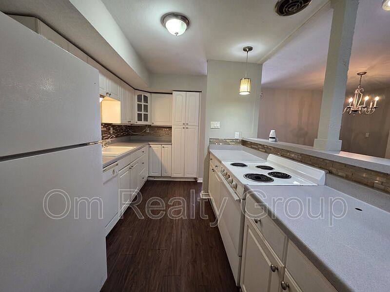 1st image of 6903 Tara Dr
