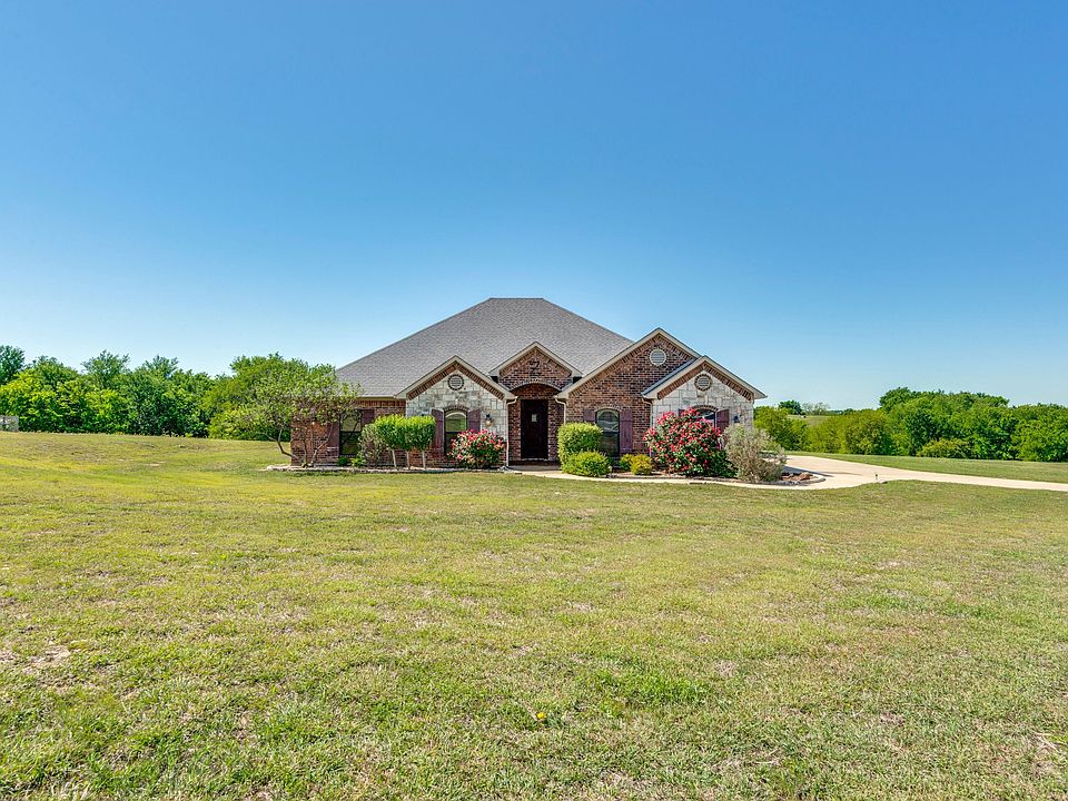 3441-sheriff-ln-ponder-tx-High-Res-1.jpg