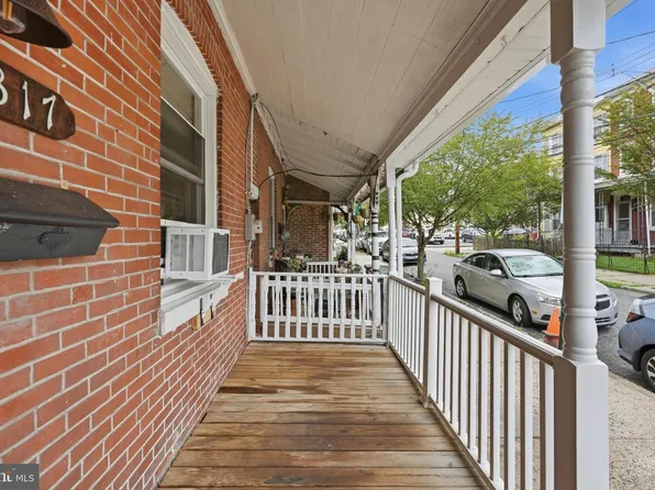 317 Hall St, Phoenixville, PA 19460