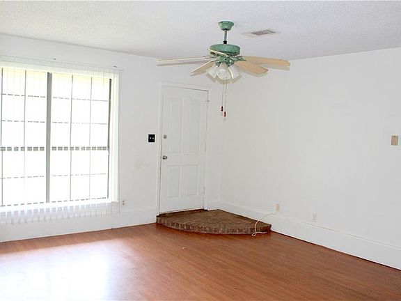 2nd image of 1107 Saint Maurice Ln