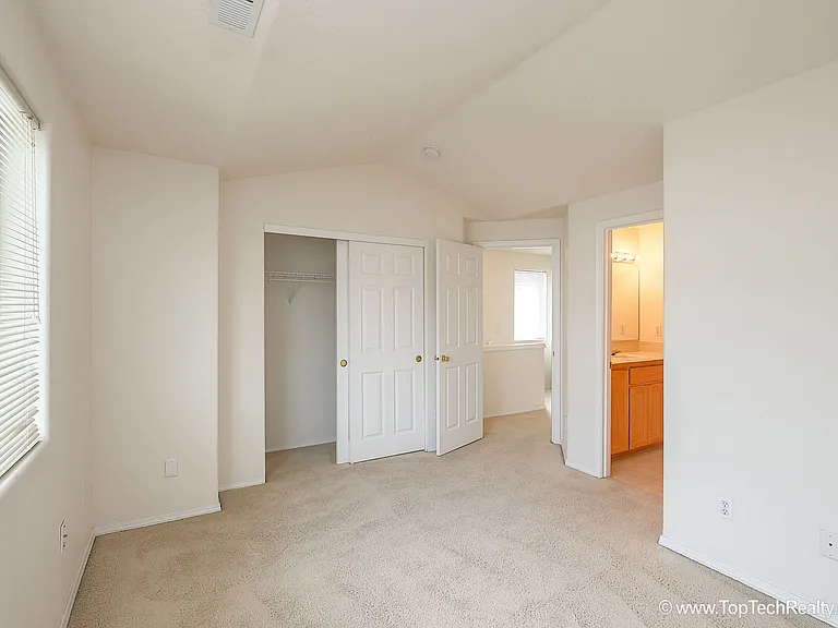 6554 NE Forest Ln — Photo 4