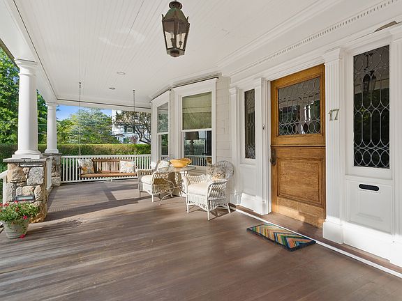 3rd image of 17 Pryer Ln