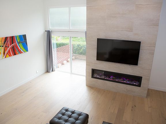 2nd image of 5229 Balboa Blvd Unit 14