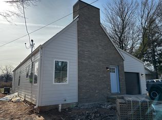 1518 W Meadowmere St, Springfield, MO 65807