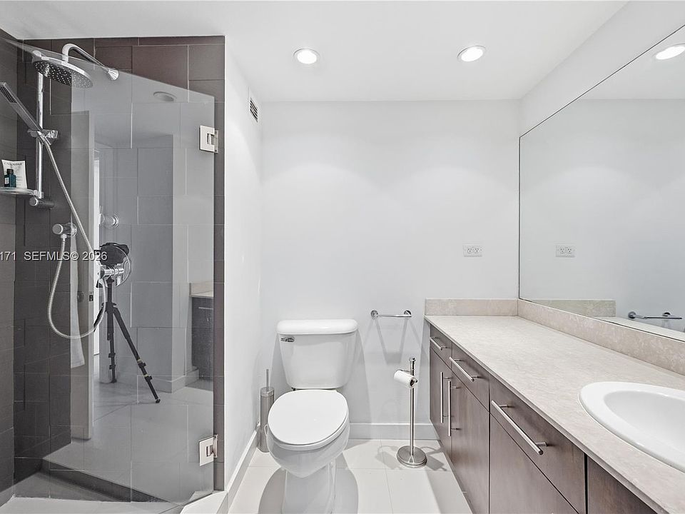 2nd image of 2301 Collins Ave APT 606