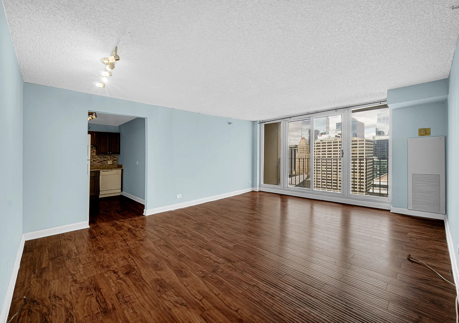 1 bed, 770 sqft, $2,275 — Photo 3