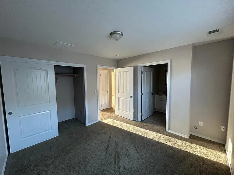 309 10th Ave N #1 — Photo 9