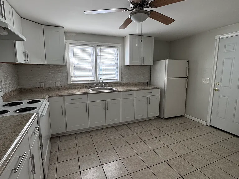 60 Admiral St #0 — Photo 11
