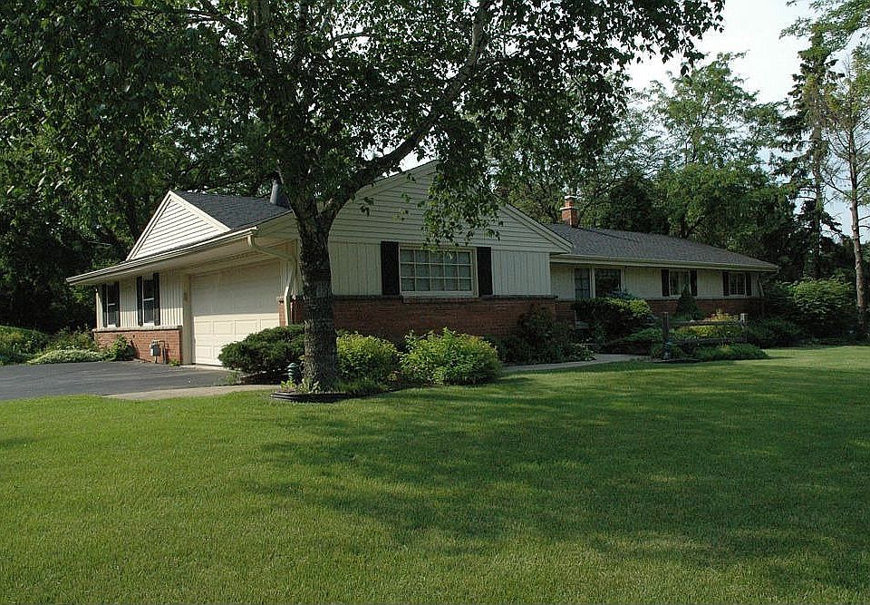 1st image of 3435 Edge O Woods Dr