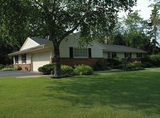 3435 Edge O Woods Dr, Brookfield, WI 53005