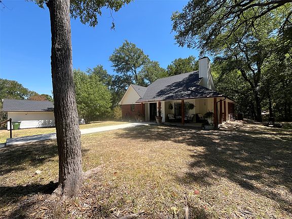 3rd image of 1229 Epps Rd