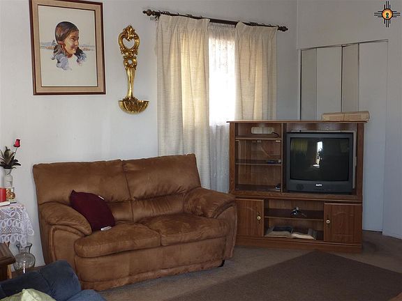 2nd image of 456 Aspen St