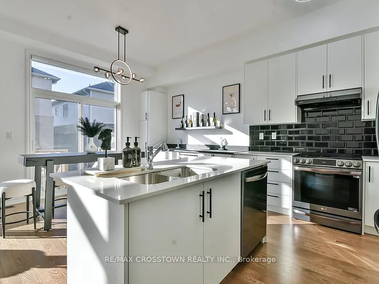104 Shepherd Dr — Photo 12