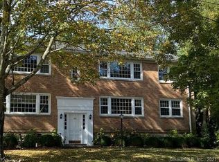 140 Heritage Hill Rd APT D, New Canaan, CT 06840