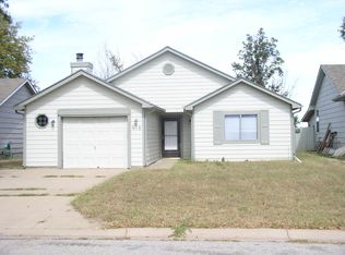 918 E Idlewild St, Wichita, KS 67216