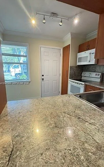 1501 NE 191st St #C107 — Photo 14