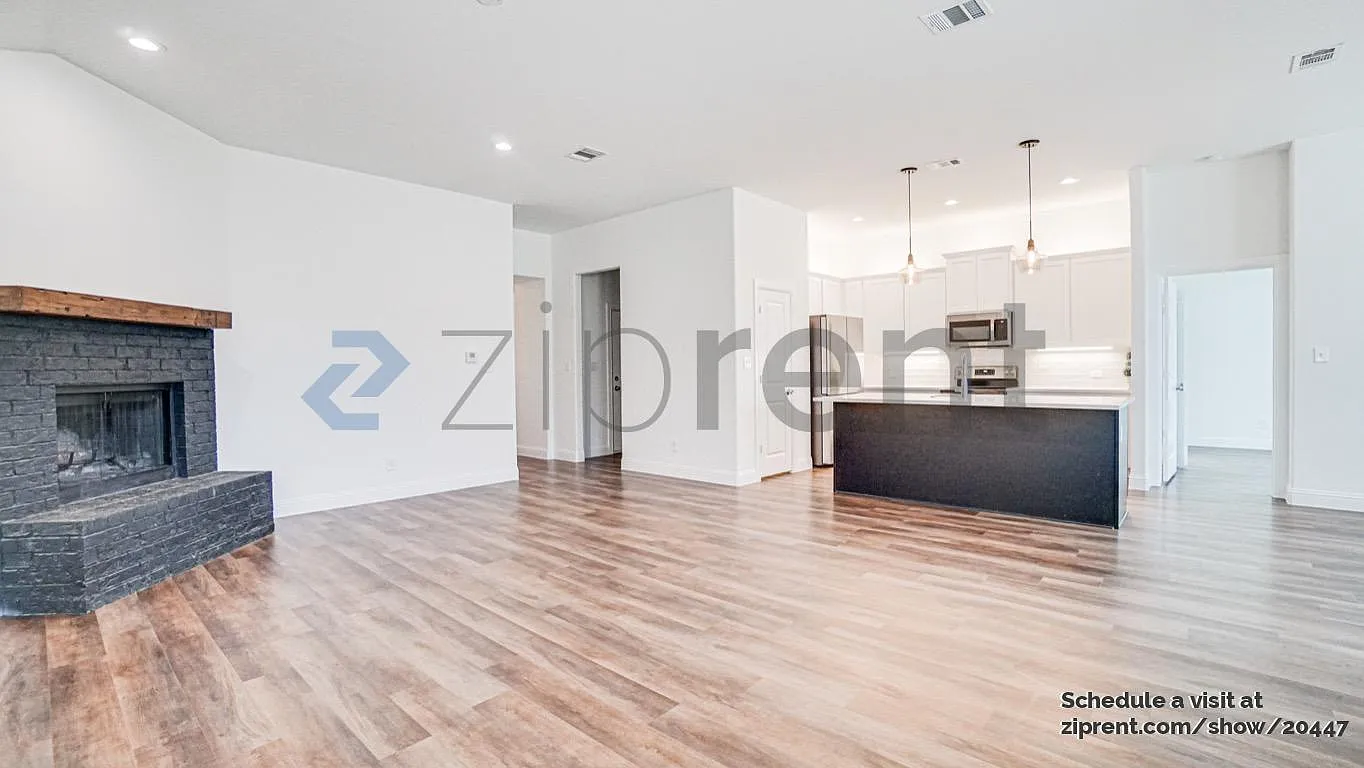 3 bed, 1780 sqft, $2,238 — Photo 3