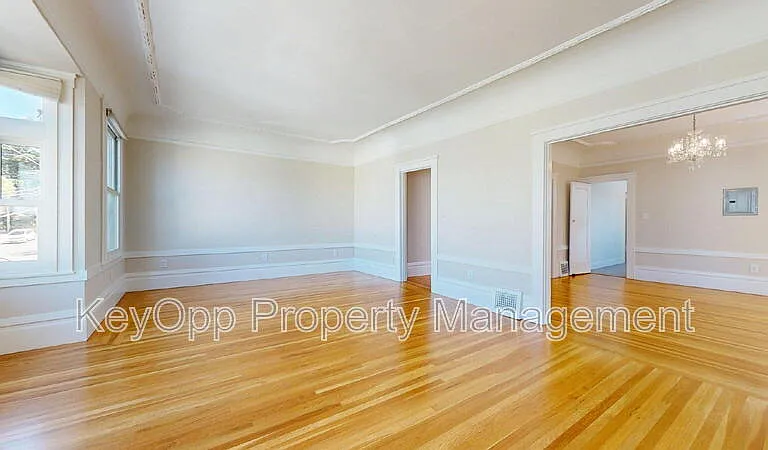769 18th Ave — Photo 8