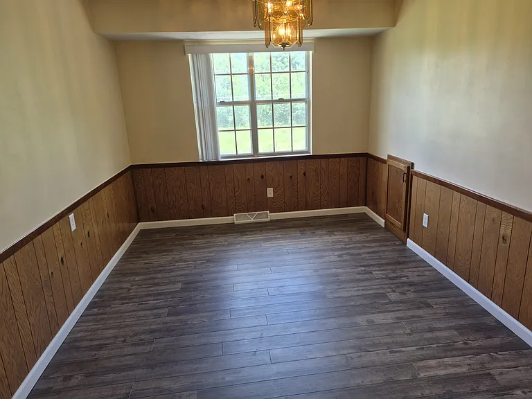 2712 Wesley St — Photo 3