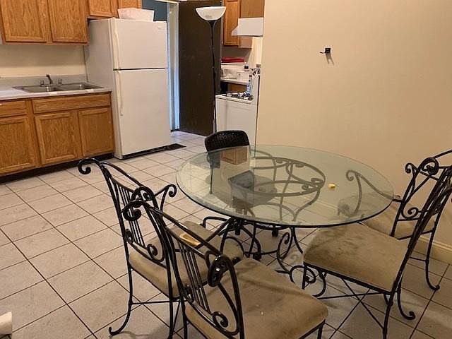 2nd image of 4038 Spruce St
