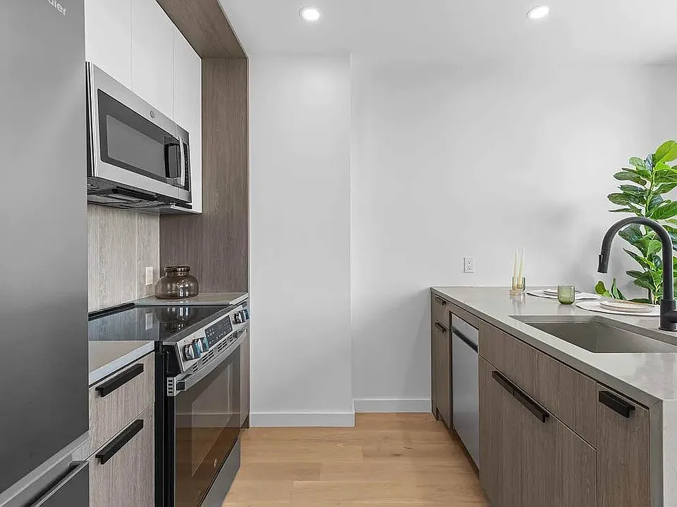 1221 Fulton St #9E