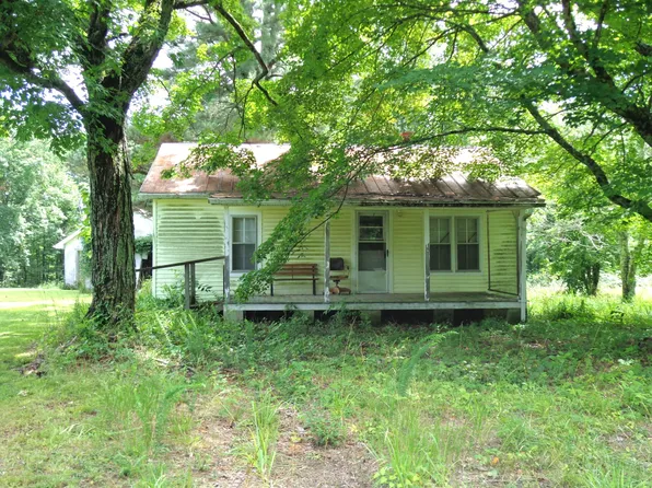 2625 Old Blacktop Rd, Mc Ewen, TN 37101