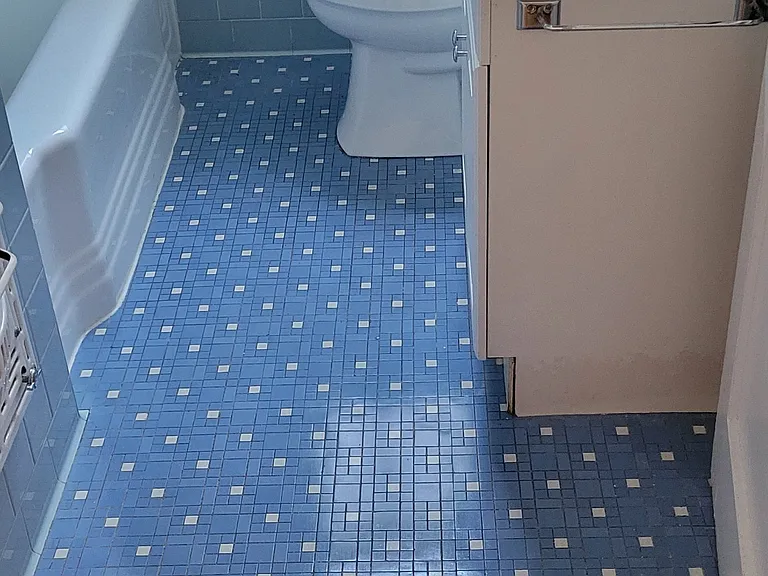 924 N Roman St — Photo 3