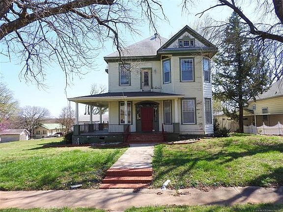 2nd image of 119 E Vinita Ave