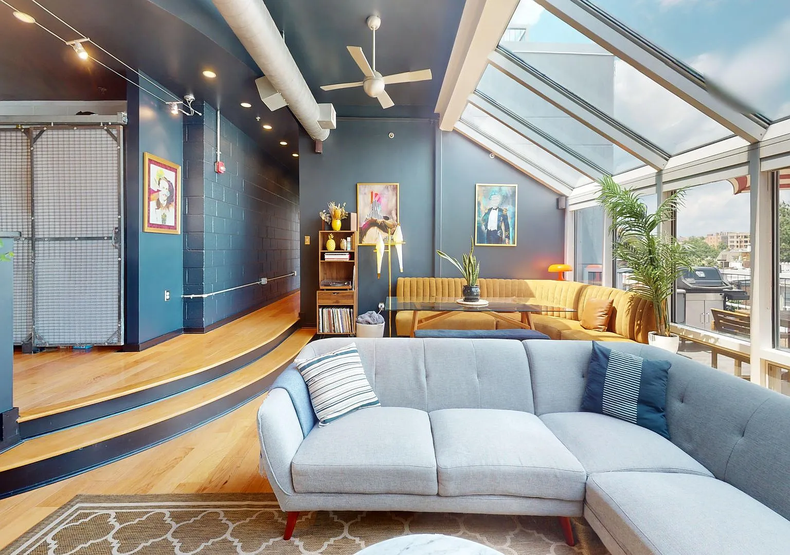 Stunning Penthouse Two Bedroom W/Private Balcony, Parking Included on Church Street! — Photo 2
