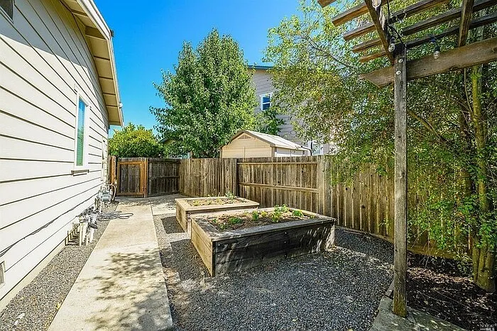 2040 Autumn Walk Dr — Photo 13